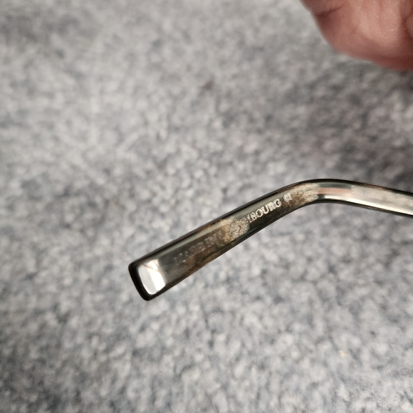 Classic Black Sunglasses - Picture 10 of 12